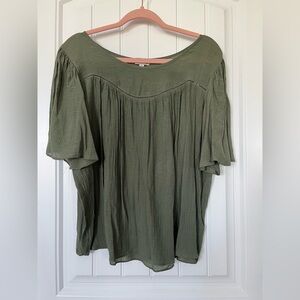 Nanette Lepore Top Size XL Olive Green Airy Relaxed Soft Spring Summer Soft
